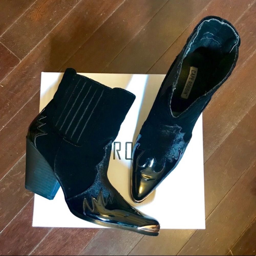 Close-out Sale! Western Velvet Ankle Boots